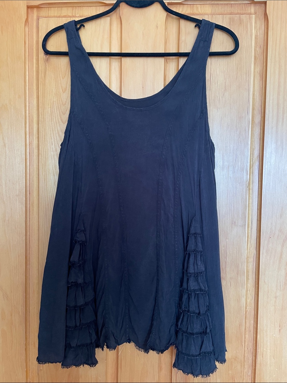 S.  🖤Free People 🖤 Black Side-Ruffle Tank Top